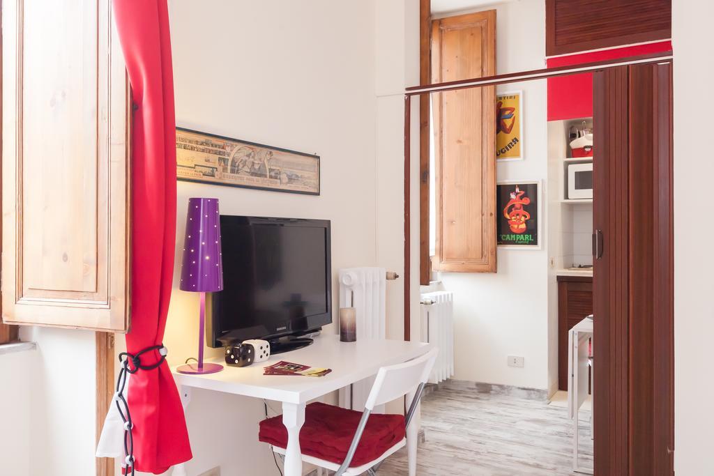 La Finestra Sul Cortile Apartment Rome