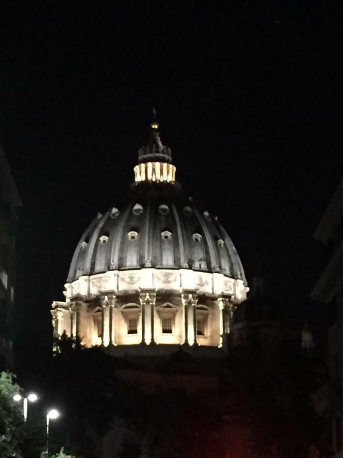 La Finestra Sul Cortile Apartment Rome